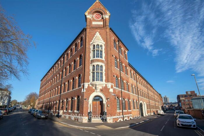 1 Bedroom Flat For Sale In Roden Street, Nottingham, NG3
