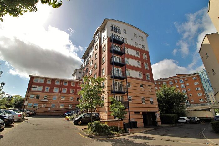 1 Bedroom Flat To Rent In The Spires, Selden Hill, Hemel Hempstead, Hertfordshire, HP2