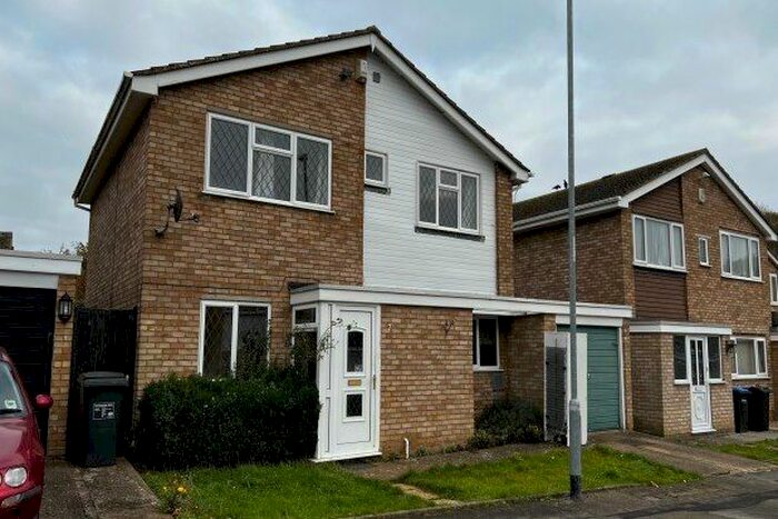 4 Bedroom Detached House To Rent In South Priors Court, Northampton NN3