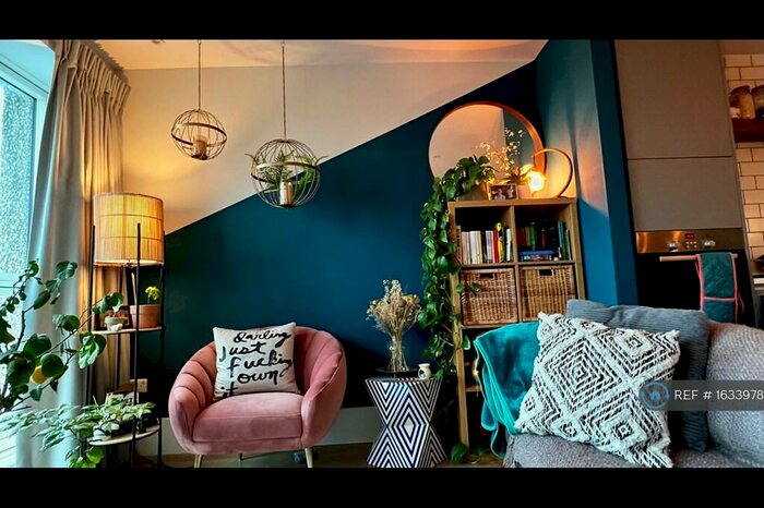 2 Bedroom Flat To Rent In Leon House, Croydon, CR0