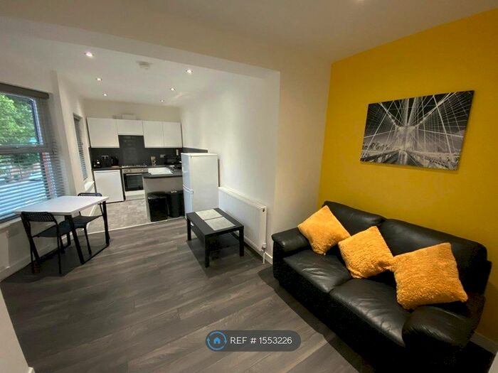 2 Bedroom Flat To Rent In Addison Street, Nottingham, NG1