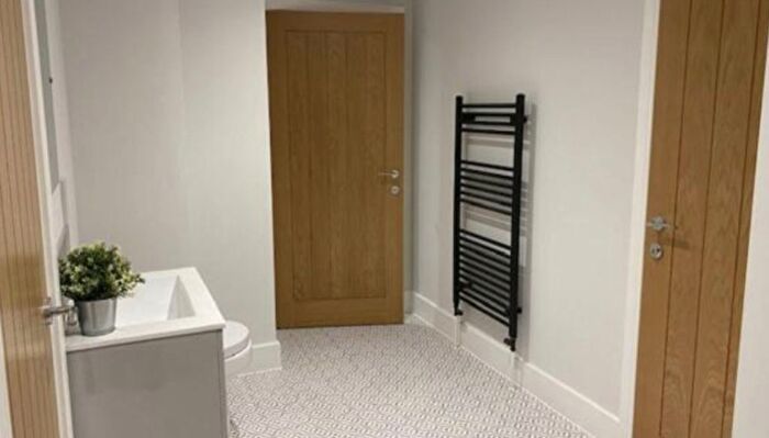 1 Bedroom Flat To Rent In Hursley Road, Chandler's Ford, Eastleigh, Hampshire, SO53
