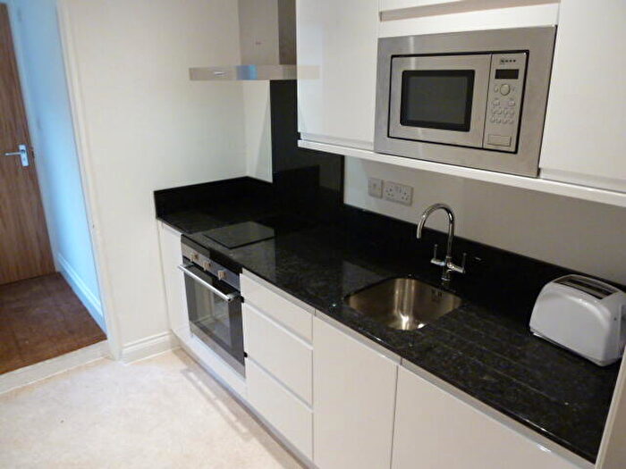 2 Bedroom Apartment To Rent In B Napier Terrace, PL4