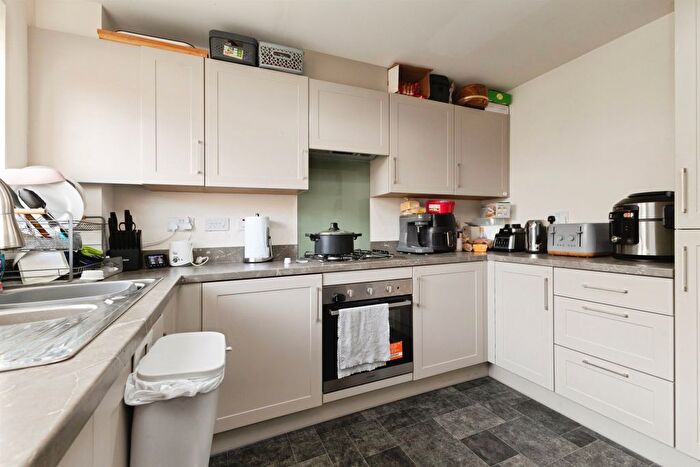 3 Bedroom Semi-detached House For Sale In Hazelwood Gardens, Middlesbrough, TS6