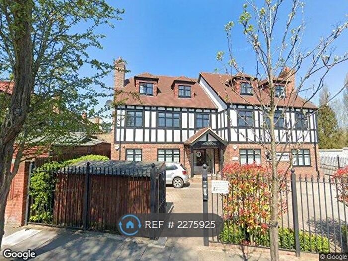 2 Bedroom Flat To Rent In Adams House, Petts Wood, Orpington, BR5