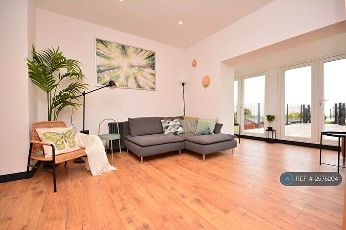 2 Bedroom Flat To Rent In Beach Rise, Westgate-On-Sea, CT8