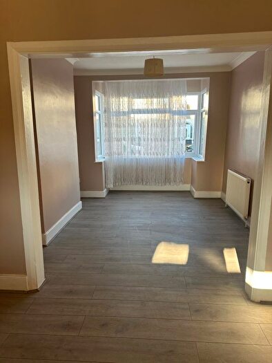 3 Bedroom Terraced House To Rent In Coniston Road, London, N17