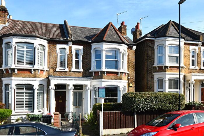 1 Bedroom Flat For Sale In Farren Road, Forest Hill, SE23