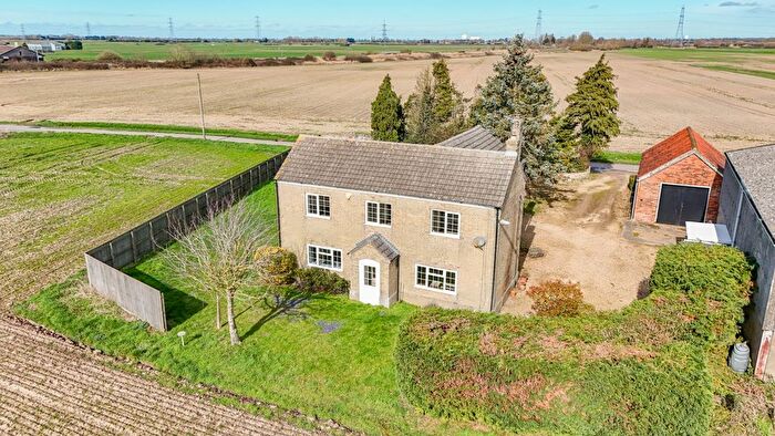 3 Bedroom Detached House For Sale In Mill Road, Wiggenhall St. Germans, King's Lynn, Norfolk, PE34