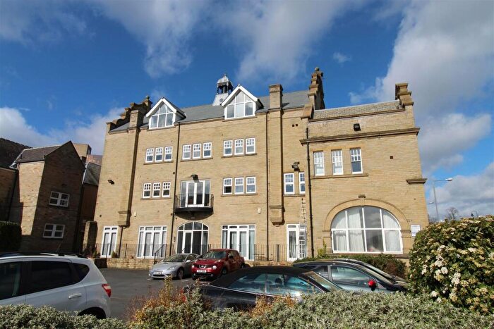 1 Bedroom Apartment To Rent In Clare Court, Halifax Town Centre, HX1