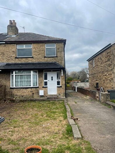 3 Bedroom Semi-Detached House To Rent In Tyersal Avenue, Bradford, BD4