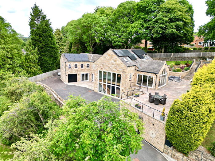 5 Bedroom Detached House For Sale In Tivy Dale, Cawthorne, Barnsley, S75