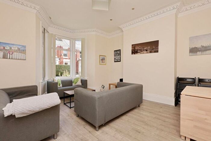 8 Bedroom Terraced House To Rent In Sunbury Avenue, Newcastle Upon Tyne, NE2