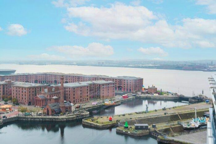 3 Bedroom Flat To Rent In Strand Street, Liverpool, L1