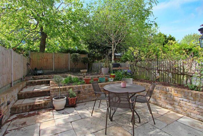 4 Bedroom Town House To Rent In Mexfield Road, London, SW15