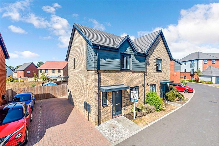 2 Bedroom Semi Detached House For Sale In Serpentine Road, Faversham, Kent, ME13