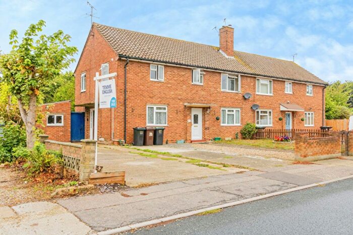 2 Bedroom Maisonette For Sale In John Kent Avenue, Colchester, CO2