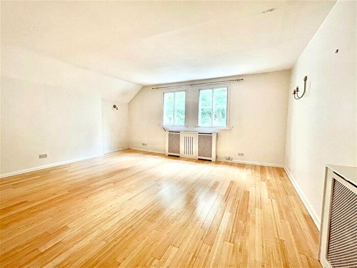 2 Bedroom Flat To Rent In Frognal, Hampstead, NW3