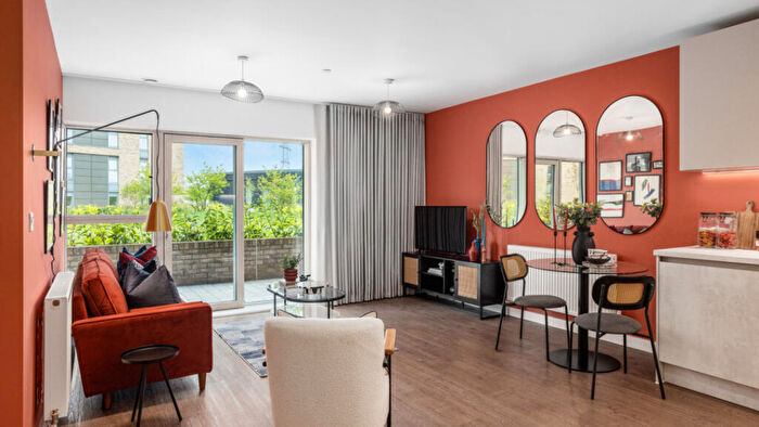 2 Bedroom Apartment For Sale In Flagstaff Road, Reading, RG2