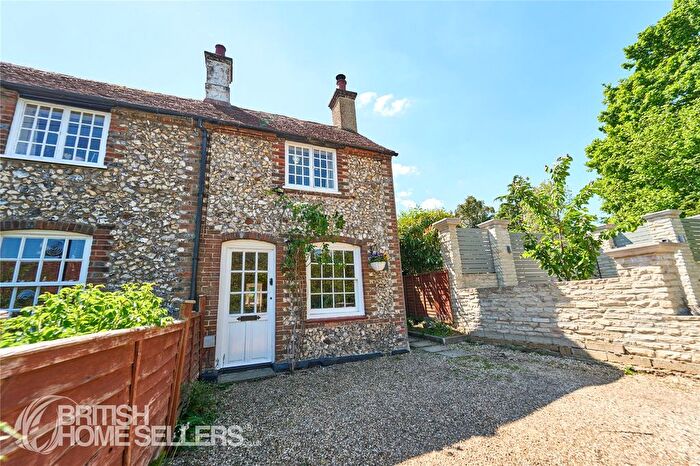 2 Bedroom Semi-Detached House For Sale In Bucks Hill, Kings Langley, Hertfordshire, WD4