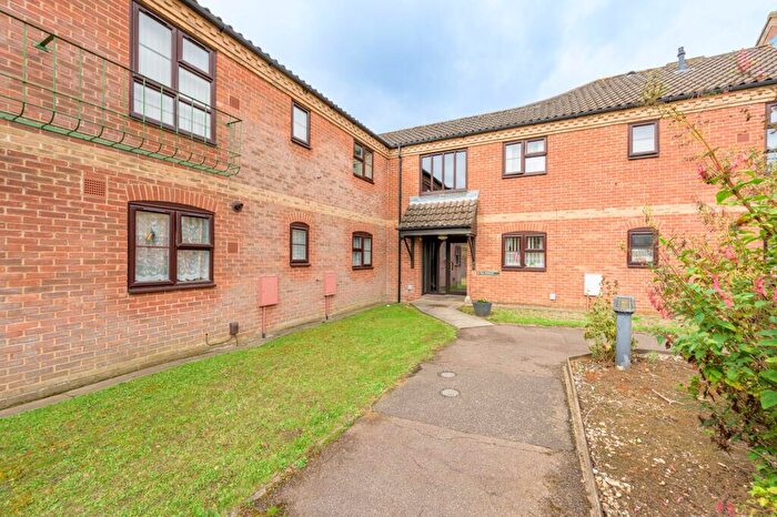 2 Bedroom Flat For Sale In Rowan Court, Norwich, NR5