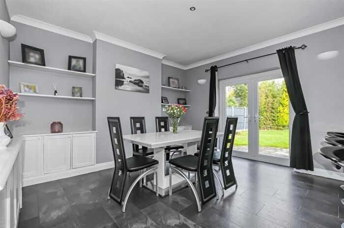 5 Bedroom Detached House For Sale In Mount Pleasant Lane, Bricket Wood, St. Albans, AL2