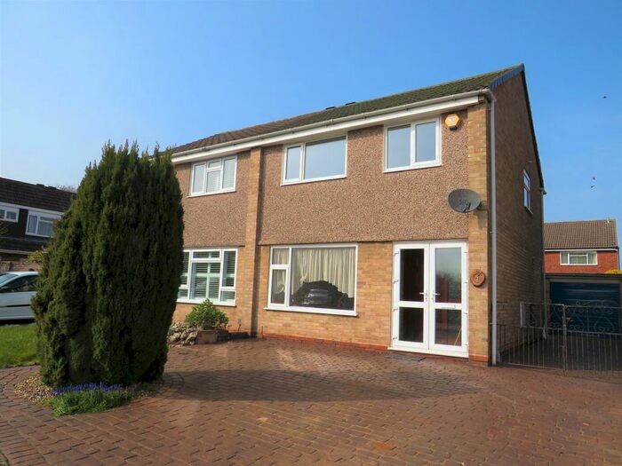 3 Bedroom Semi-Detached House To Rent In Barford Close, Sutton Coldfield, B76