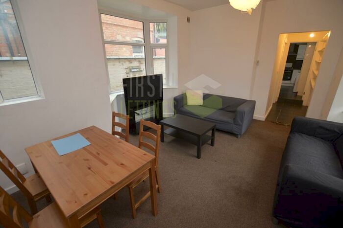 4 Bedroom House To Rent In Upperton Road, Leicester, LE3