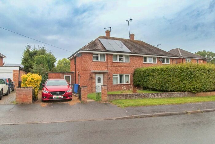 3 Bedroom Semi-Detached House To Rent In Weir Road, Hartley Wintney, Hook, RG27