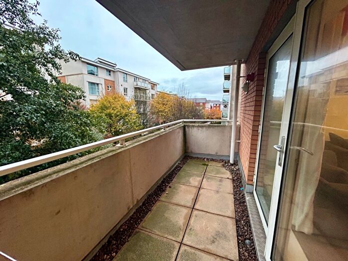2 Bedroom Flat To Rent In Heol Glan Rheidol, Caerdydd, CF10