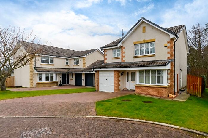 4 Bedroom Detached House For Sale In Woodlark Grove, Inverkip, PA16