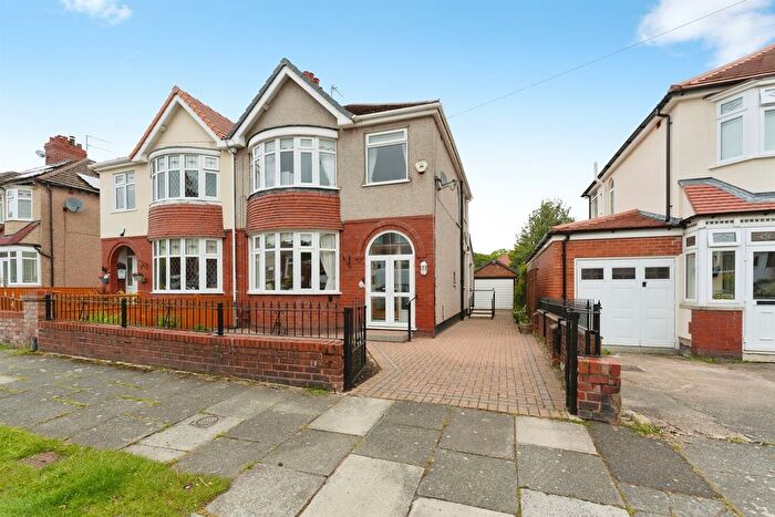 3 Bedroom Semi Detached House For Sale In St. Albans Road, Claughton, Prenton, CH43