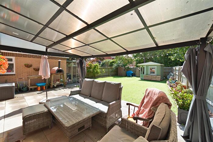 5 Bedroom Detached House For Sale In Hobbiton Road, North Worle - Annexe, BS22