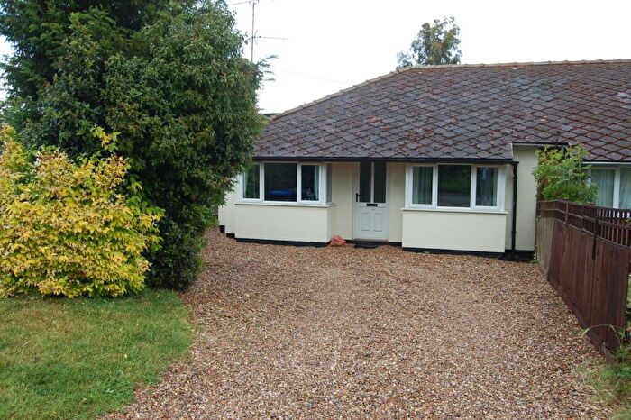2 Bedroom Bungalow For Sale In West Haddon Road, Guilsborough, NN6