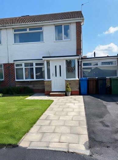 4 Bedroom Property For Sale In Alder Close, Ashton-Under-Lyne, OL6