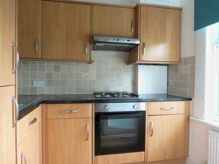 Apartment To Rent In Essex Grove, Upper Norwood, London, SE19