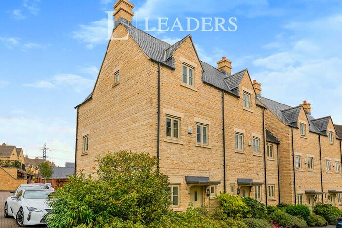 3 Bedroom Town House To Rent In Middle Mead, Cirencester, GL7