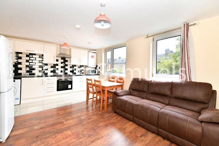4 Bedroom Maisonette To Rent In Seyssel Street, London, E14