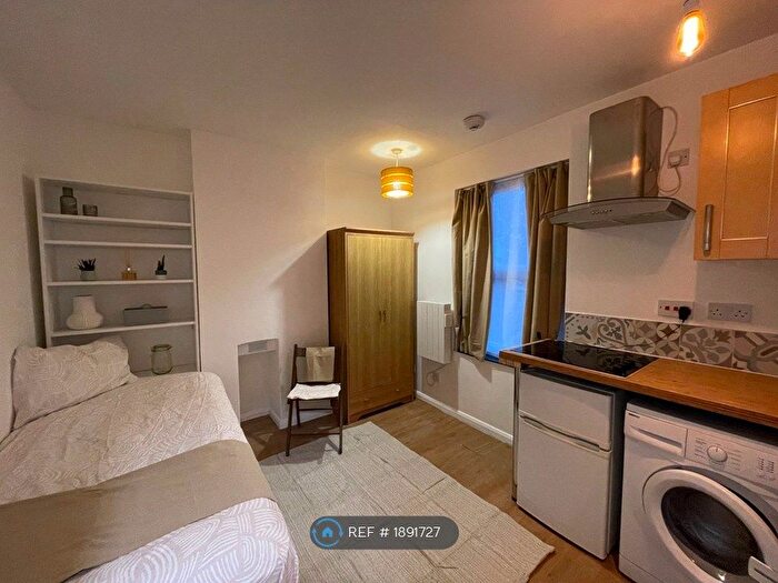 Studio To Rent In Grantham Road, Bristol, BS15
