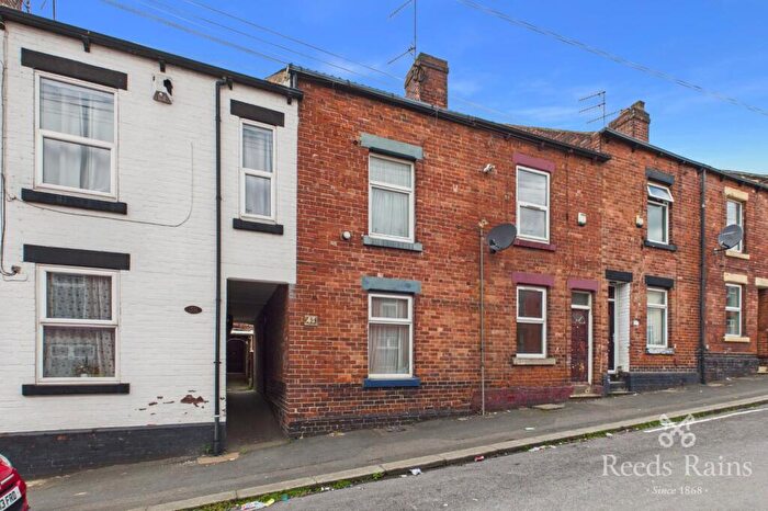 3 Bedroom Terraced House For Sale In Ellerton Road, Sheffield, S5