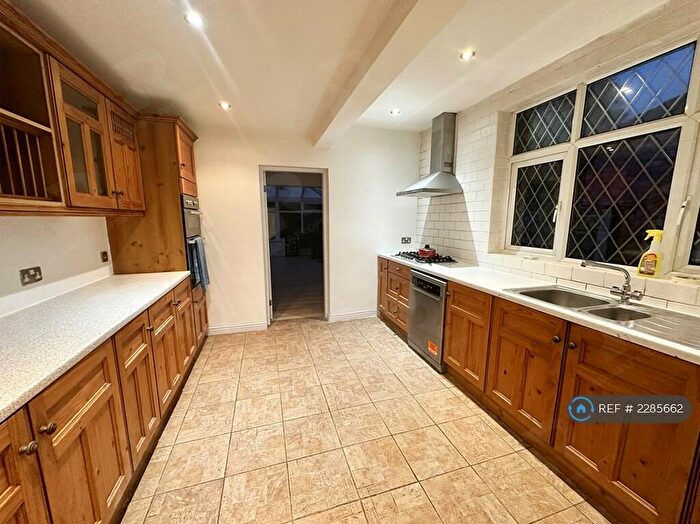 5 Bedroom Bungalow To Rent In Cranleigh Drive, Brooklands, Sale, M33