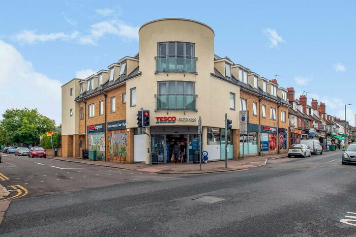 1 Bedroom Flat To Rent In Harwoods Road, Watford, WD18