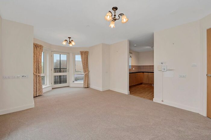 2 Bedroom Flat For Sale In Airfield Road, Bury St. Edmunds, IP32