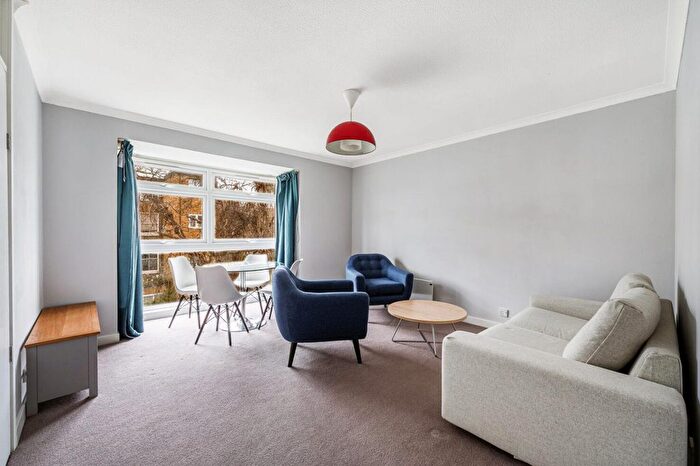 2 Bedroom Flat To Rent In Harriers Close, London, W5