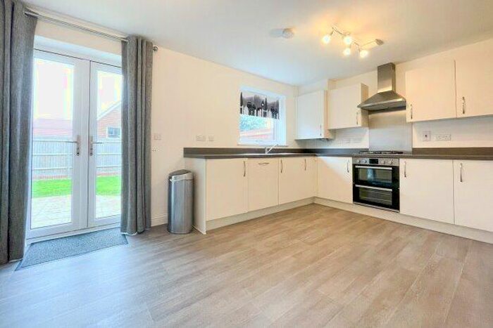 3 Bedroom Detached House To Rent In Bailey Place, Crowborough, TN6