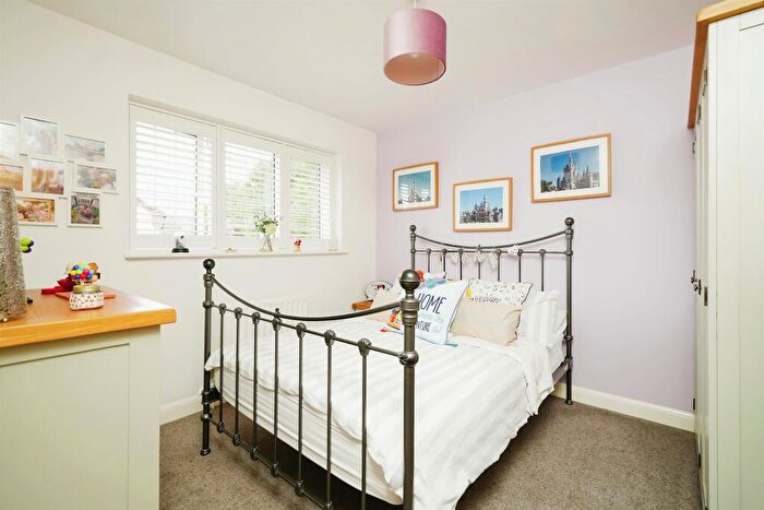 4 Bedroom Detached House For Sale In Merganser Drive, Bicester, OX26