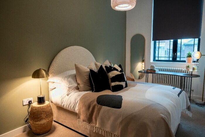 2 Bedroom Duplex To Rent In The Didsbury, London, E6