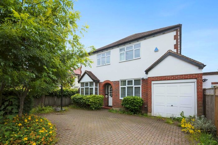 5 Bedroom Detached House To Rent In Bank Lane, Kingston Upon Thames, KT2
