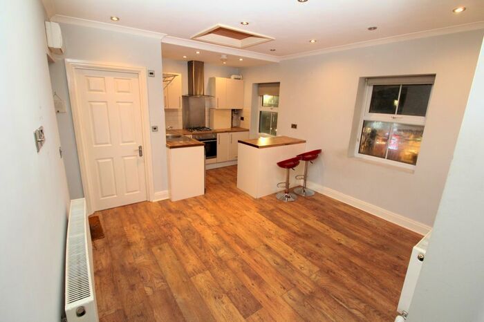 2 Bedroom Flat To Rent In Eltham High Street, London, SE9
