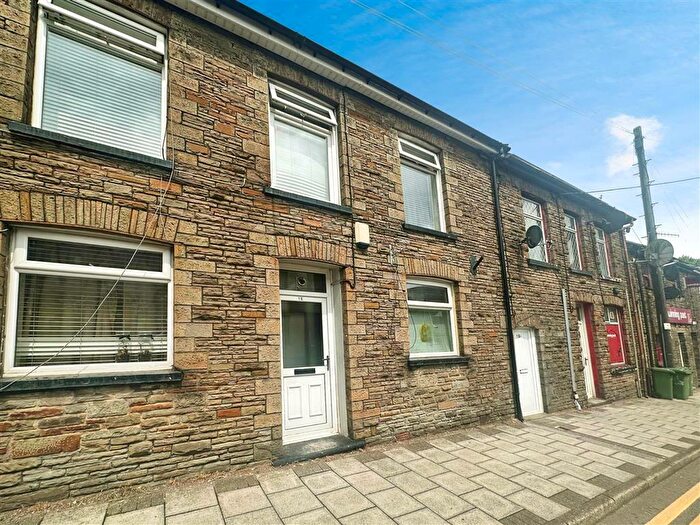 1 Bedroom Flat To Rent In Waunrhydd Road, Tonyrefail, Porth, CF39